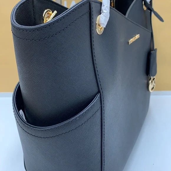 MICHAEL KORSJet Set Large Saffiano Leather XCHAIN Shoulder Bag BLACK COLOR